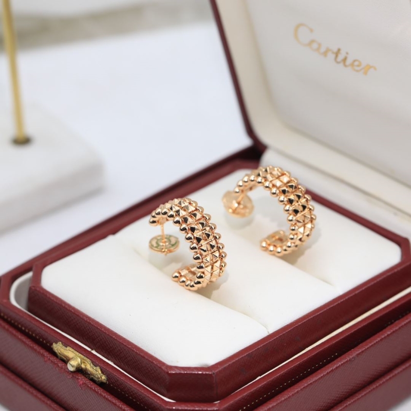 Ca*t*er earrings